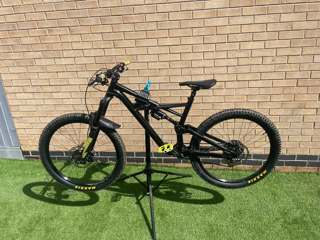 Specialized enduro 27.5 large MTB | in Wollaton, Nottinghamshire | Gumtree